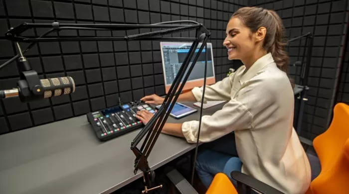 Наслов zatvorili radio stanicu