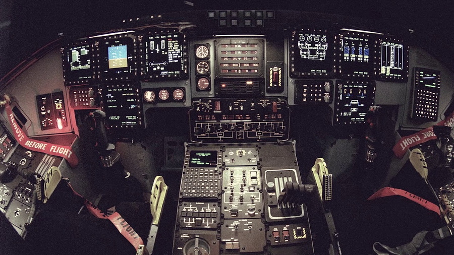 Northrop_Grumman B-2 Spirit stealth jet cocpit