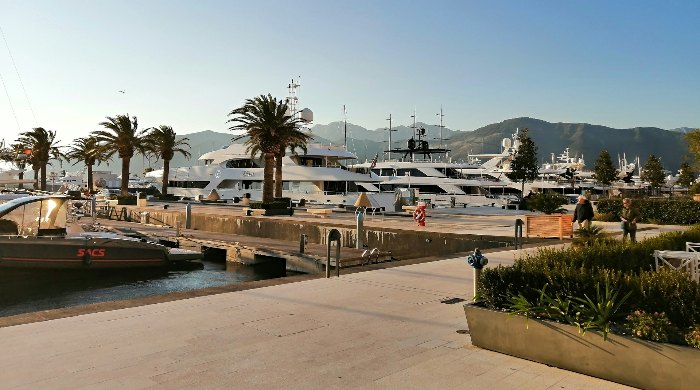 tivat sa decom